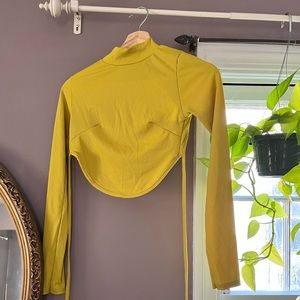 Long Sleeve Backless Crop